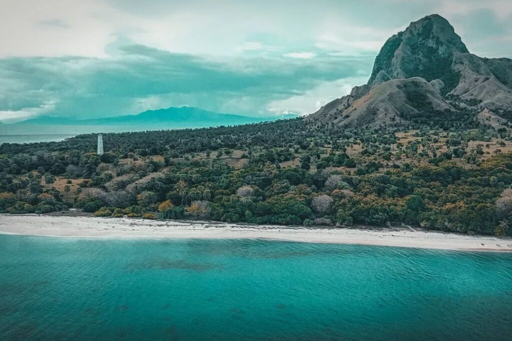 Komodo Tour Package 5D4N – Hidden Paradise & Nuca Molas